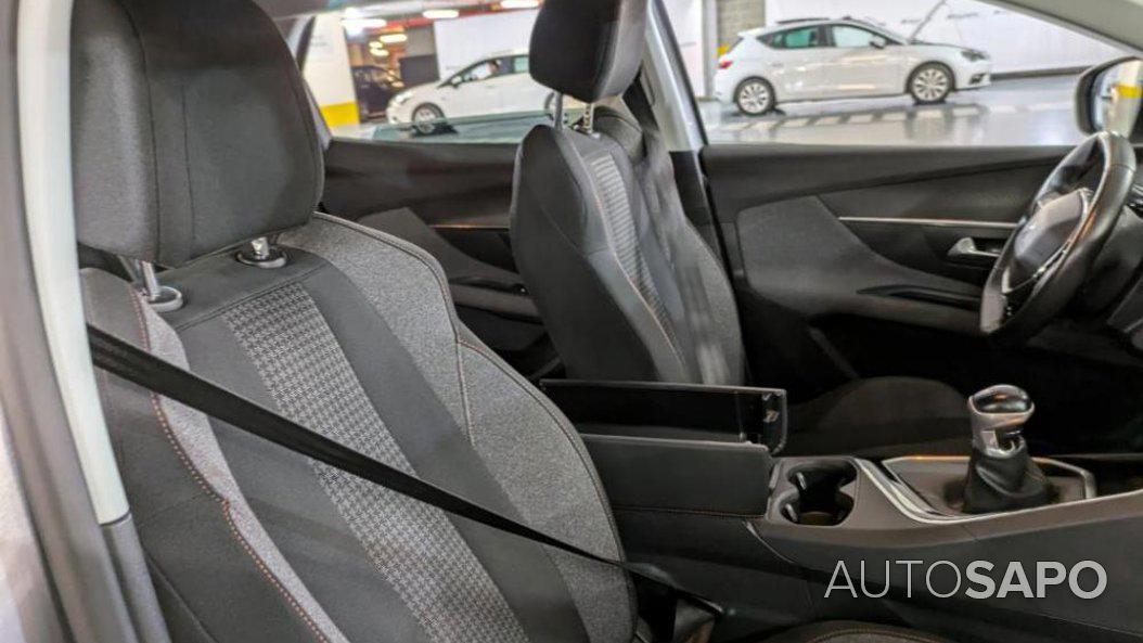 Peugeot 3008 1.5 BlueHDi Active de 2019