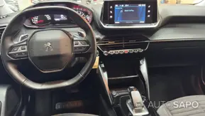 Peugeot 2008 1.2 PureTech Active Pack EAT8 de 2022