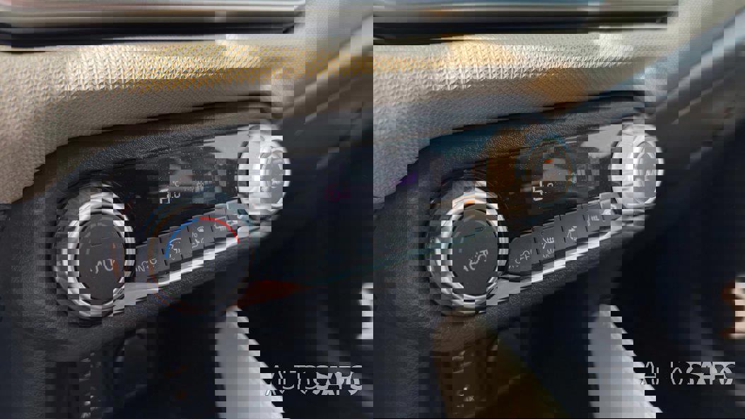 Nissan Micra 0.9 IG-T N-Connecta S/S de 2017