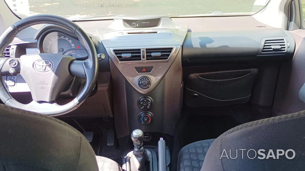 Toyota iQ 1.0 VVT-i Essential+AC de 2009