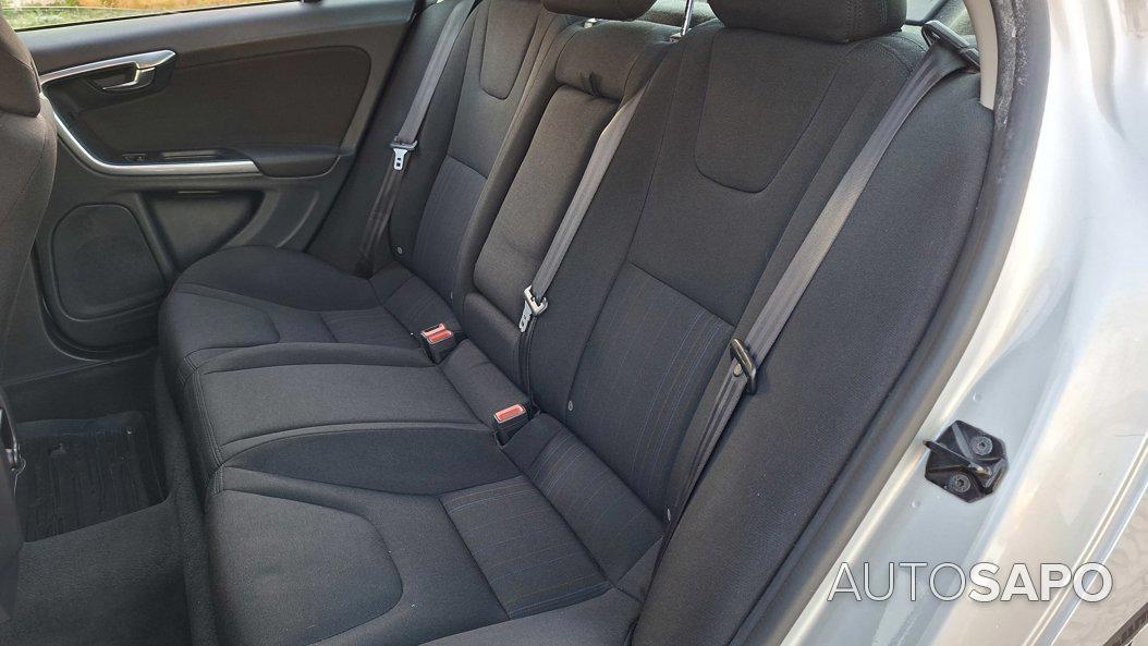 Volvo S60 2.0 D4 Momentum de 2011