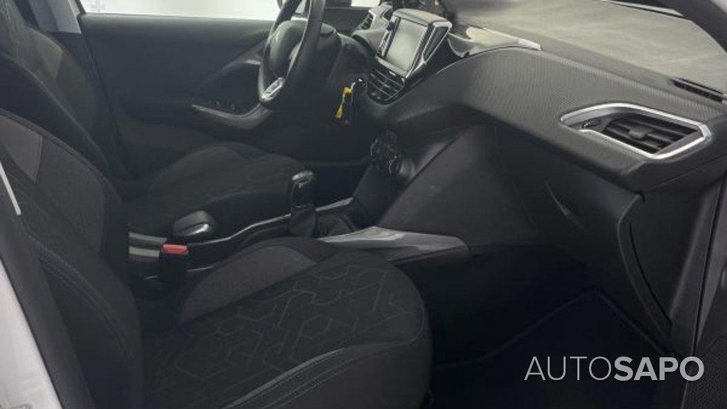 Peugeot 2008 1.2 PureTech Style de 2018