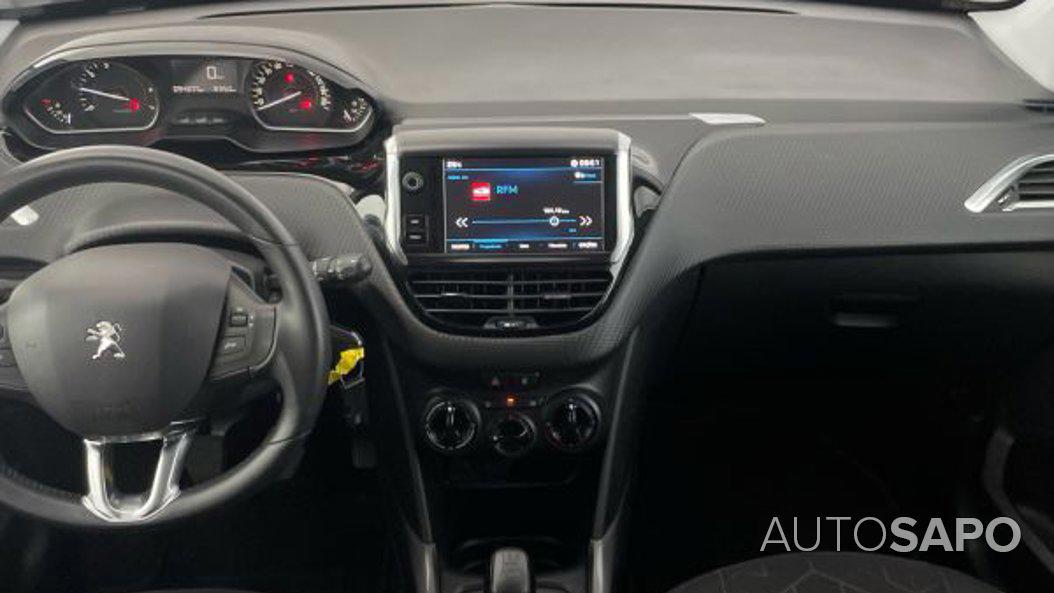 Peugeot 2008 1.2 PureTech Style de 2018