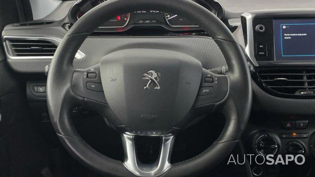 Peugeot 208 1.2 PureTech Life Signature de 2019