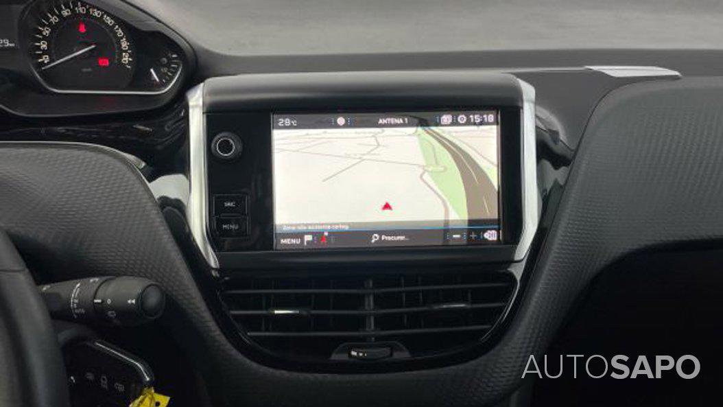 Peugeot 208 1.2 PureTech Life Signature de 2019