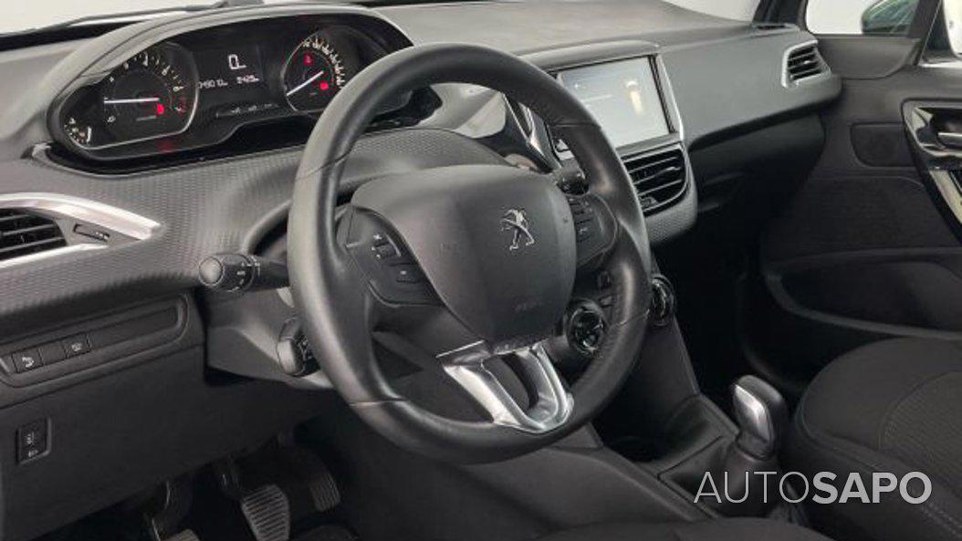 Peugeot 208 1.2 PureTech Life Signature de 2019