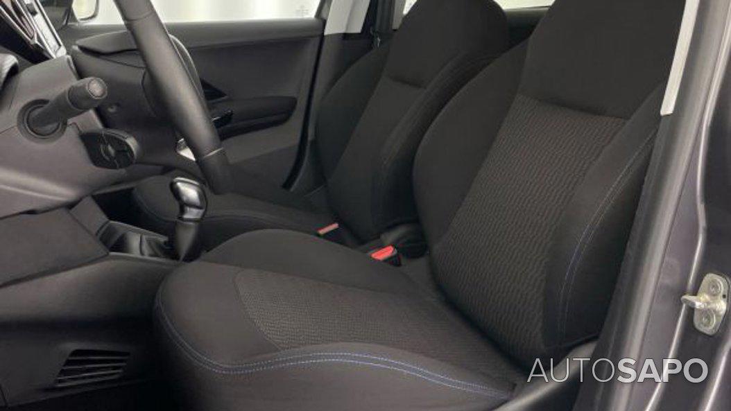 Peugeot 208 1.2 PureTech Life Signature de 2019