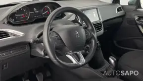 Peugeot 208 1.2 PureTech Life Signature de 2019