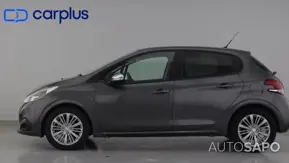 Peugeot 208 1.2 PureTech Life Signature de 2019