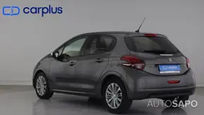 Peugeot 208 1.2 PureTech Life Signature de 2019