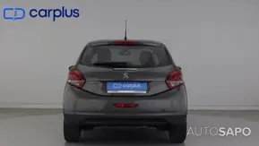 Peugeot 208 1.2 PureTech Life Signature de 2019