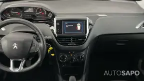 Peugeot 208 1.2 PureTech Life Signature de 2019