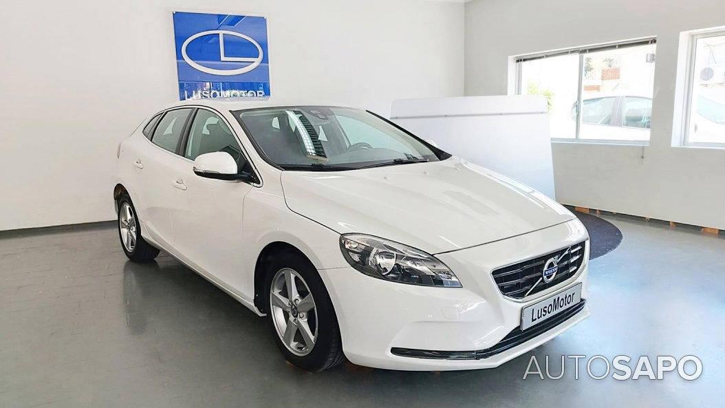 Volvo V40 1.6 D2 Momentum Powershift Eco de 2015