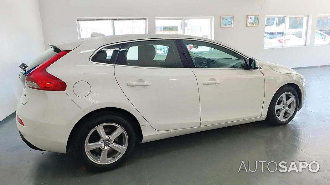 Volvo V40 1.6 D2 Momentum Powershift Eco de 2015