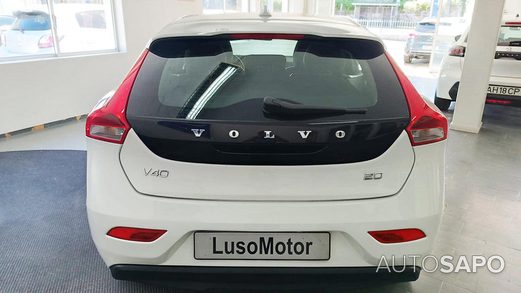 Volvo V40 1.6 D2 Momentum Powershift Eco de 2015