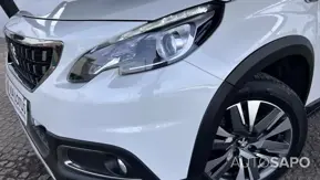 Peugeot 2008 1.2 PureTech Allure de 2016