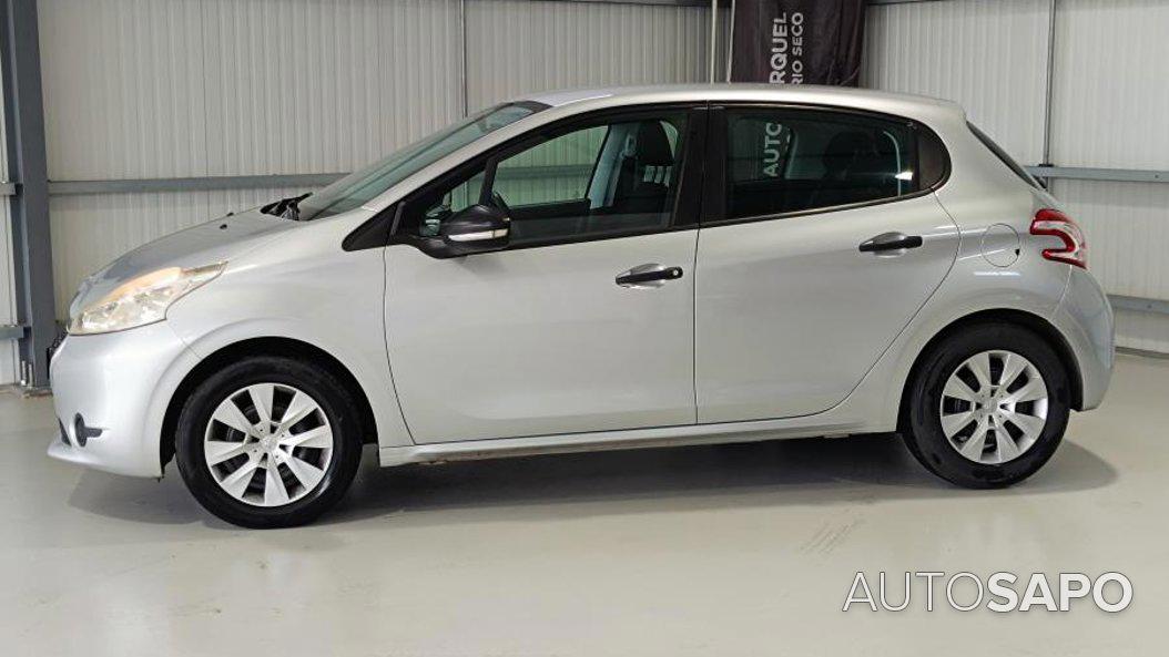 Peugeot 208 de 2014