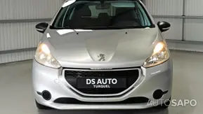 Peugeot 208 de 2014