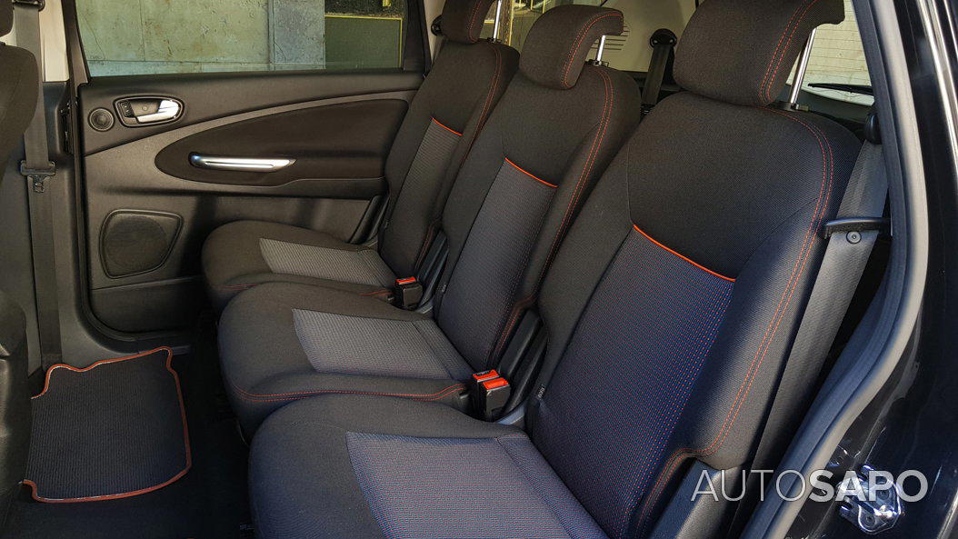 Ford S-Max 1.6 TDCi Titanium 7L de 2014
