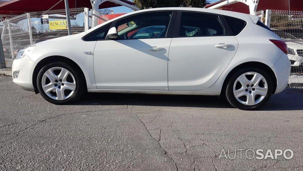 Opel Astra de 2012