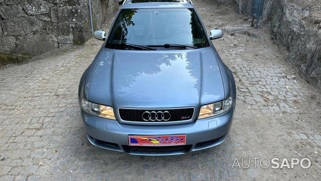 Audi RS4 de 2001
