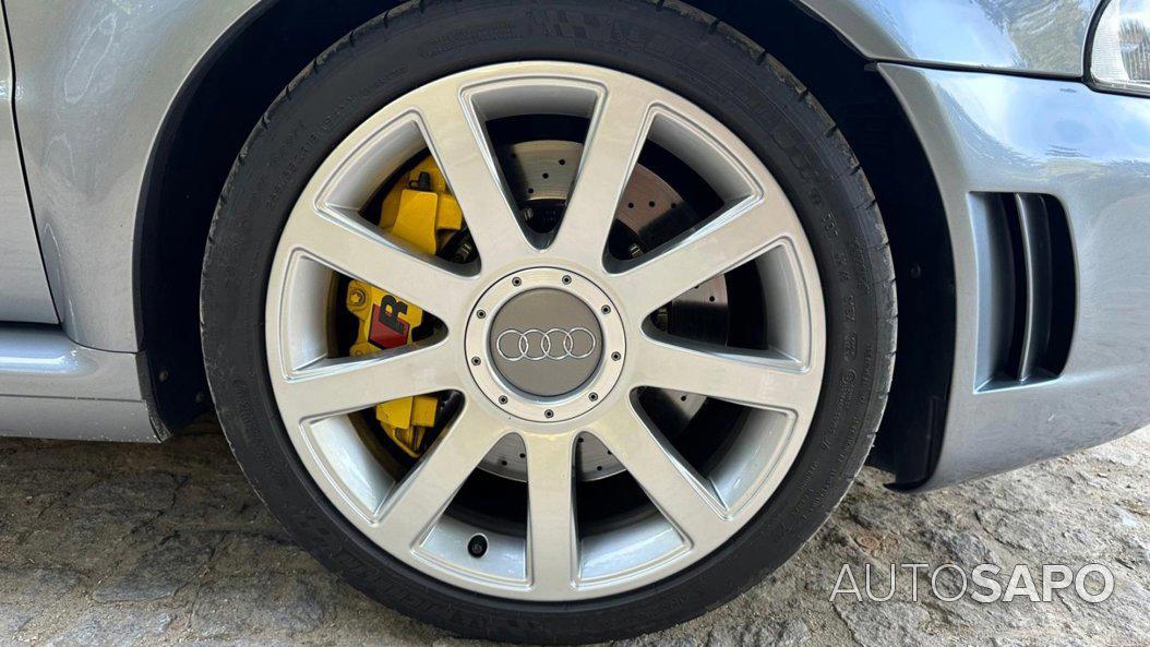 Audi RS4 de 2001
