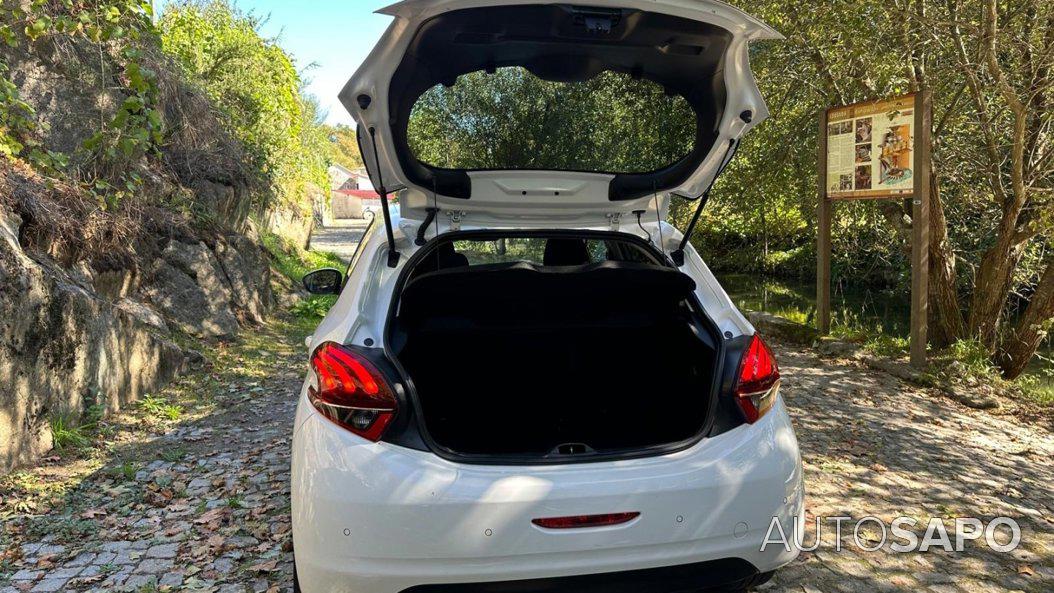 Peugeot 208 1.2 PureTech Style de 2018