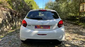 Peugeot 208 1.2 PureTech Style de 2018
