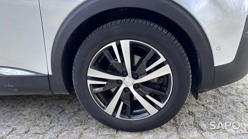 Peugeot 3008 1.2 PureTech Allure EAT8 de 2019