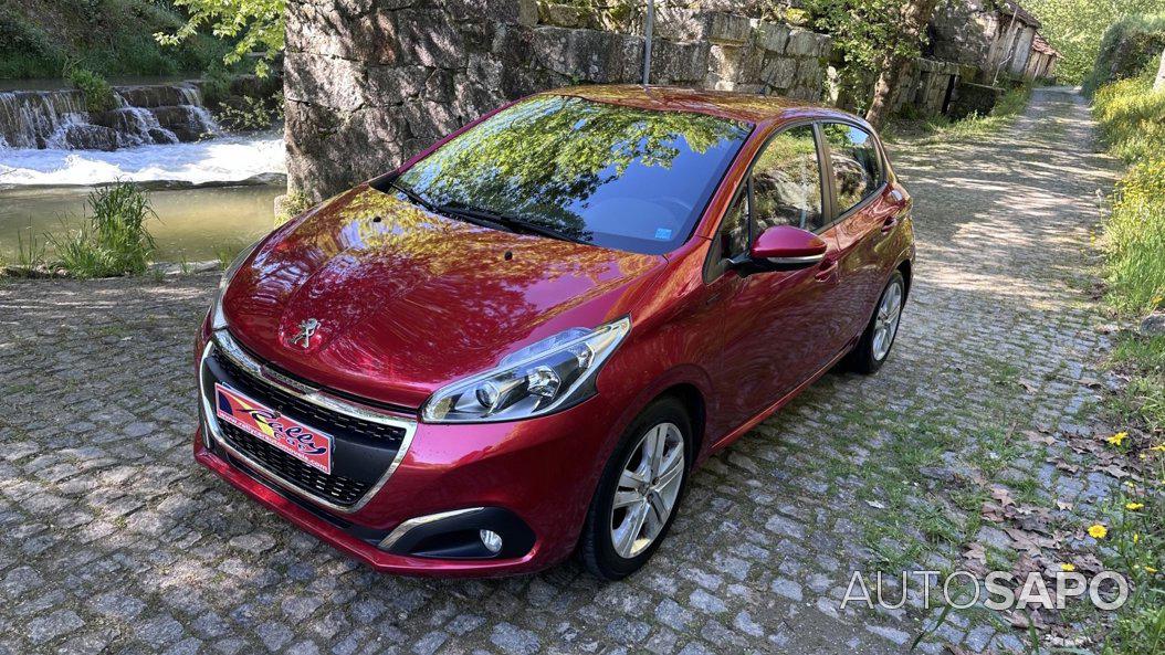Peugeot 208 1.2 PureTech Life Signature de 2018