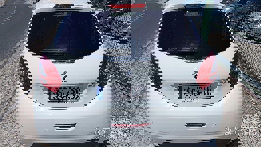 Peugeot 208 1.4 HDi Allure de 2013