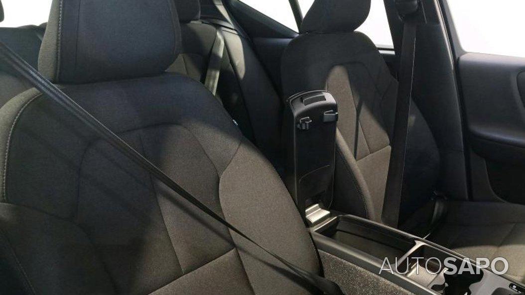 Volvo XC40 1.5 T2 Momentum de 2021