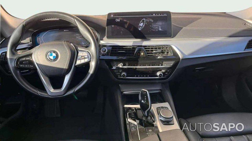 BMW Série 5 530 e Line Luxury de 2021