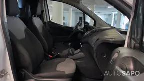 Ford Transit Courier de 2015