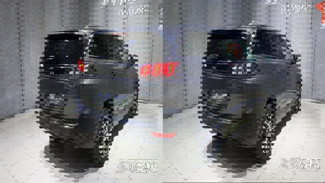 Peugeot 5008 1.2 PureTech Allure EAT8 de 2021