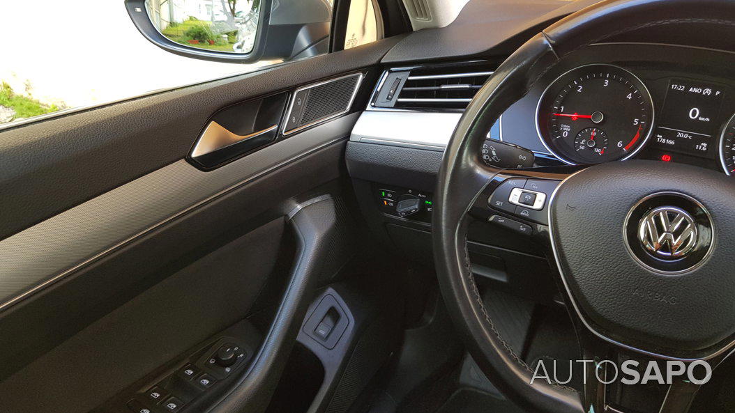 Volkswagen Passat 1.6 TDi Highline DSG de 2017