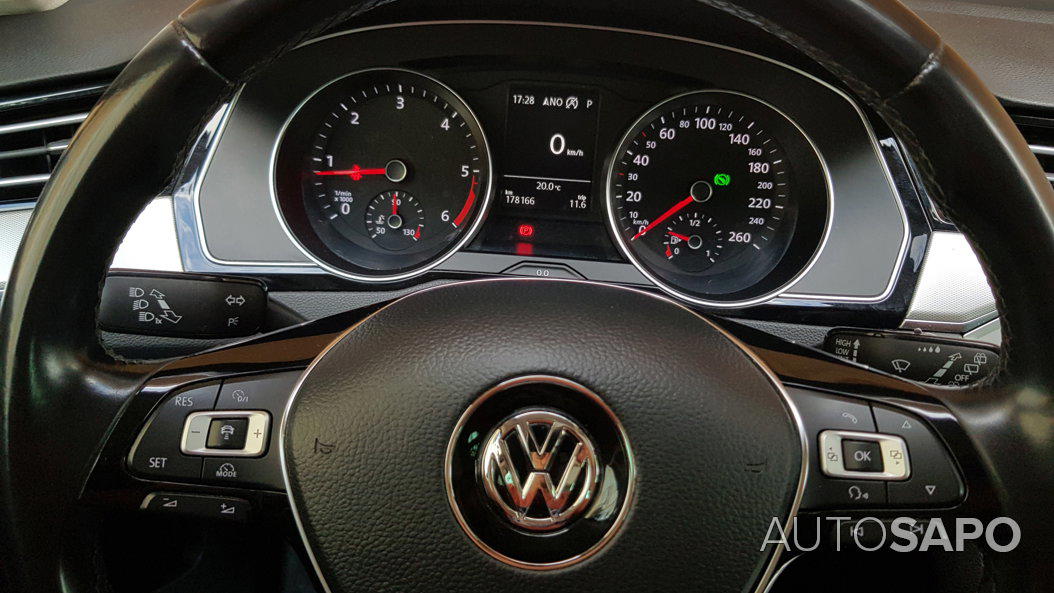 Volkswagen Passat 1.6 TDi Highline DSG de 2017