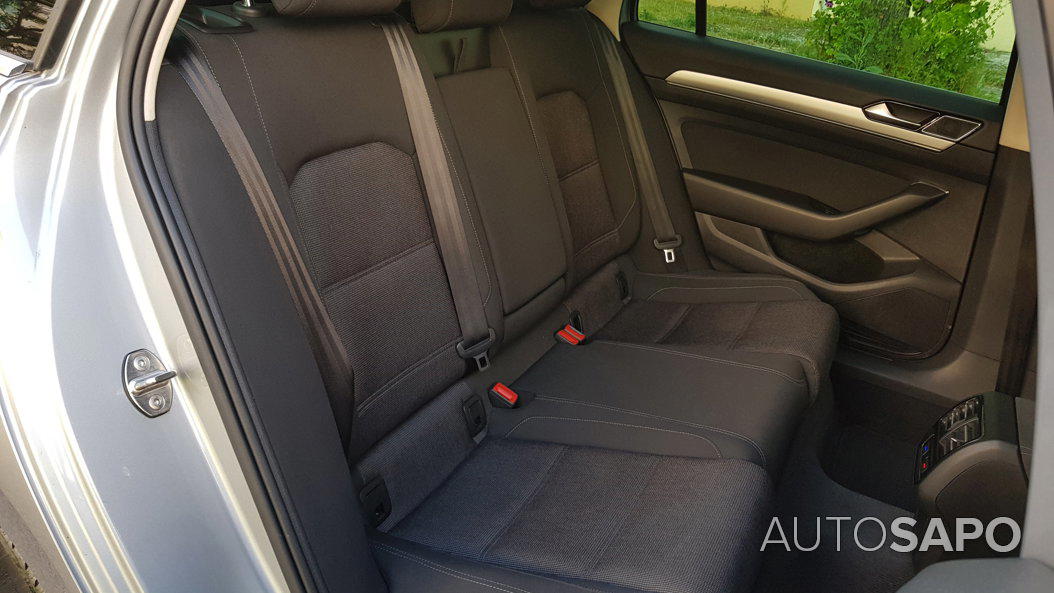 Volkswagen Passat 1.6 TDi Highline DSG de 2017
