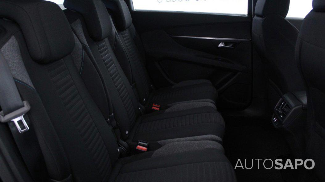 Peugeot 5008 de 2023