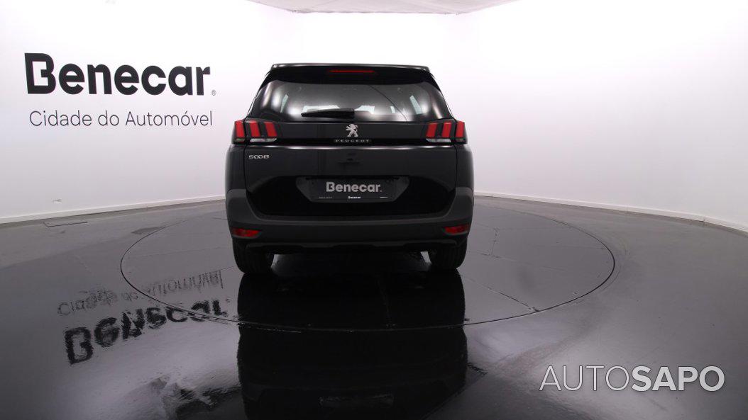 Peugeot 5008 de 2023