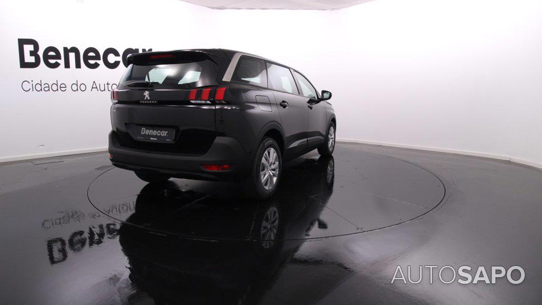 Peugeot 5008 de 2023