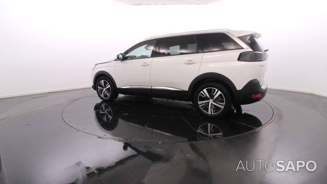 Peugeot 5008 de 2024