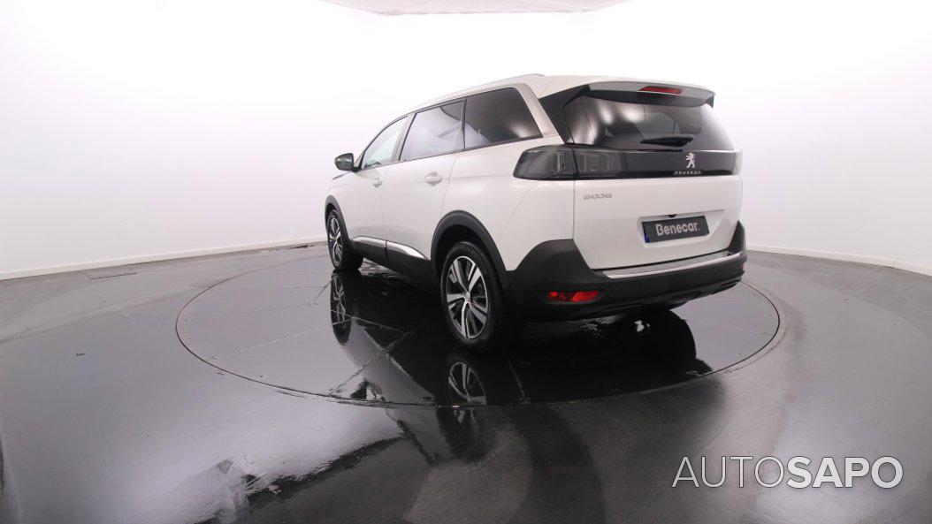 Peugeot 5008 de 2024