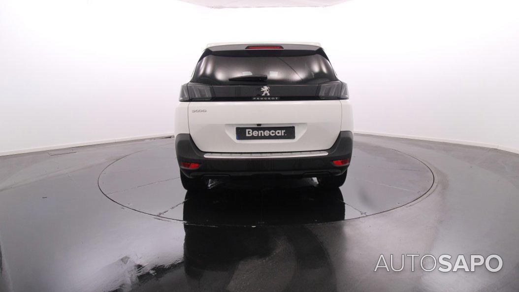 Peugeot 5008 de 2024