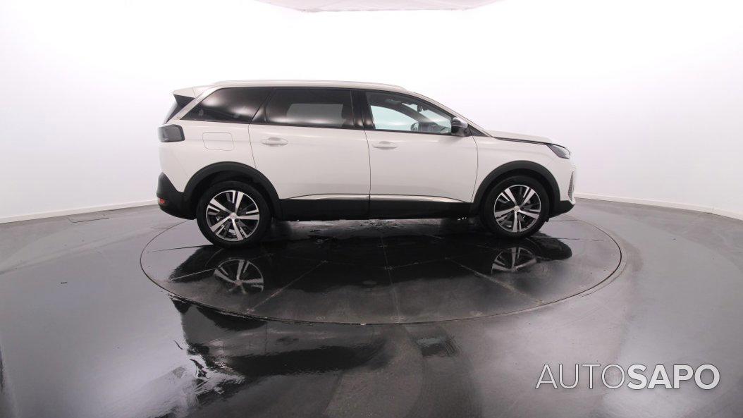 Peugeot 5008 de 2024