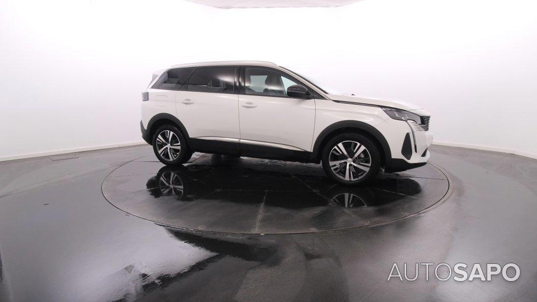 Peugeot 5008 de 2024