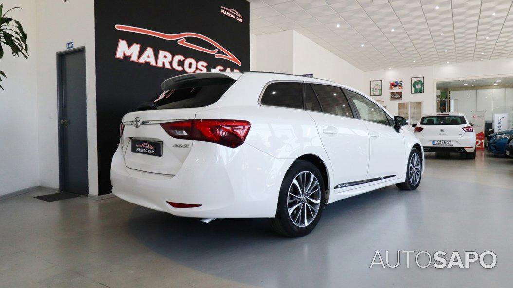 Toyota Avensis de 2016