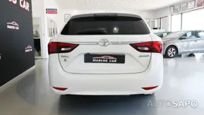 Toyota Avensis de 2016