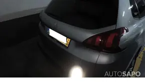 Peugeot 2008 1.2 PureTech Style de 2019