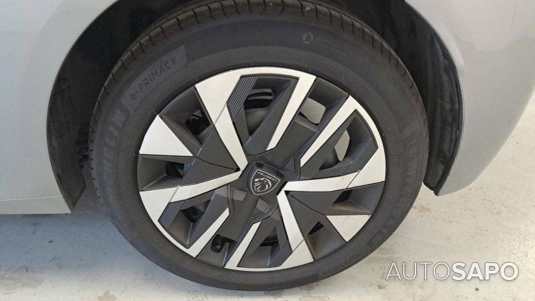 Peugeot 208 1.2 PureTech Active de 2024